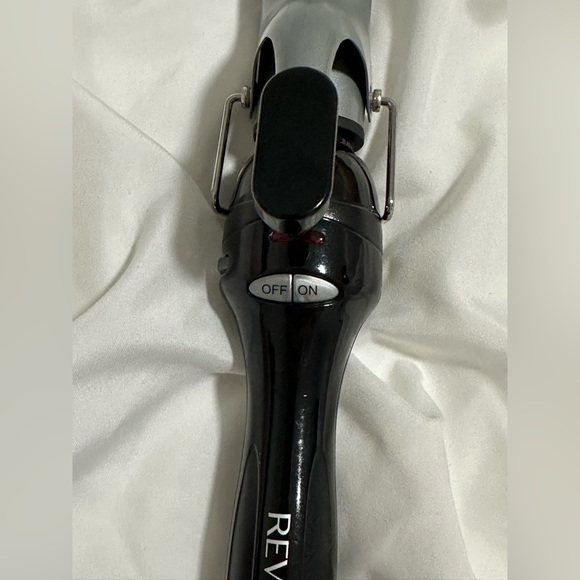 Revlon VS, Perfect Heat Long Lasting Curls Curling Iron - Picture 3 of 8